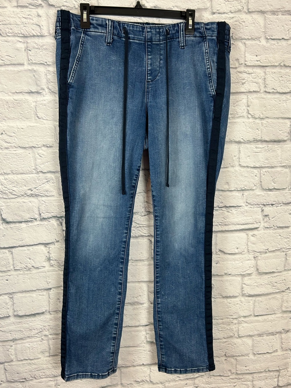 Torrid 1T Jegging Jeans Blue Wash Black Side Stripe Pull On Denim 1X Tall
